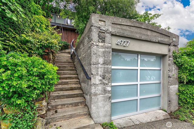 4927 50th Avenue S, Seattle, WA 98118