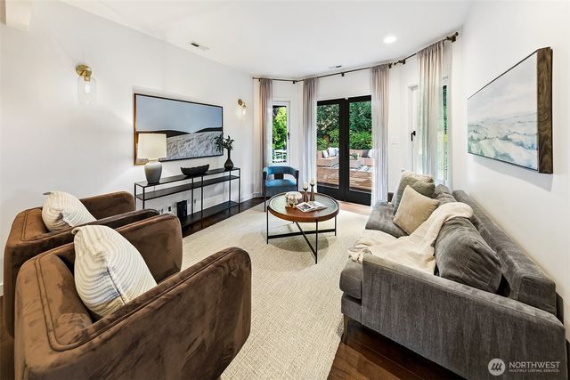 4927 50th Avenue S, Seattle, WA 98118