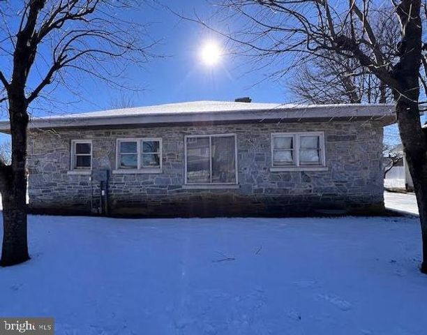 125 N ROOSEVELT, Hershey, PA 17033