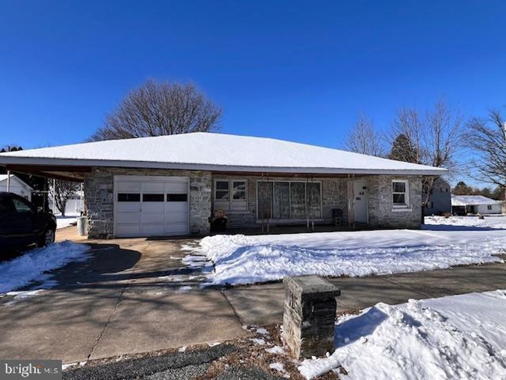 125 N ROOSEVELT, Hershey, PA 17033