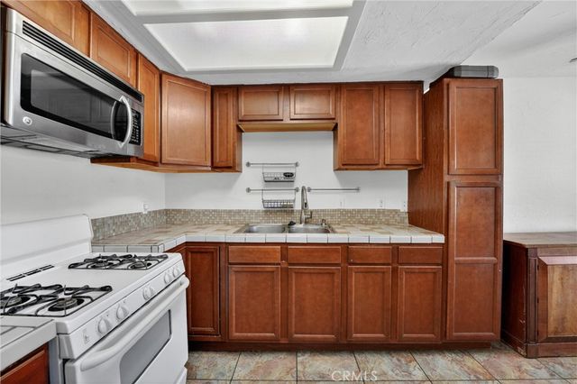 12420 Mount Vernon, Grand Terrace, CA 92313