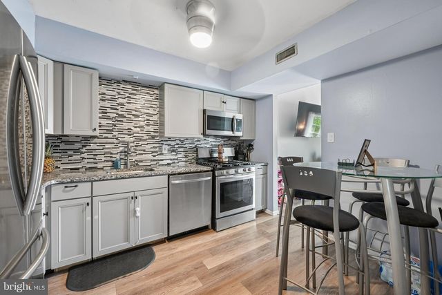 309 KNOLL DR, Blackwood, NJ 08012