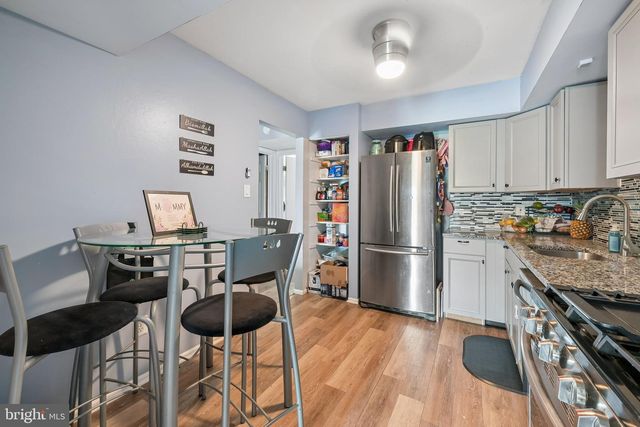 309 KNOLL DR, Blackwood, NJ 08012