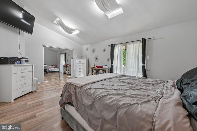 309 KNOLL DR, Blackwood, NJ 08012