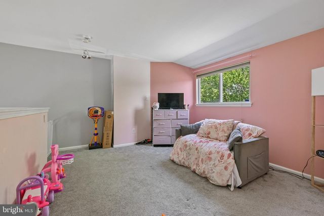 309 KNOLL DR, Blackwood, NJ 08012