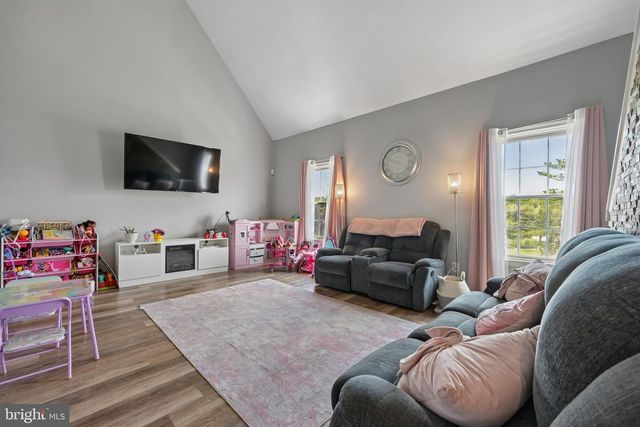 309 KNOLL DR, Blackwood, NJ 08012
