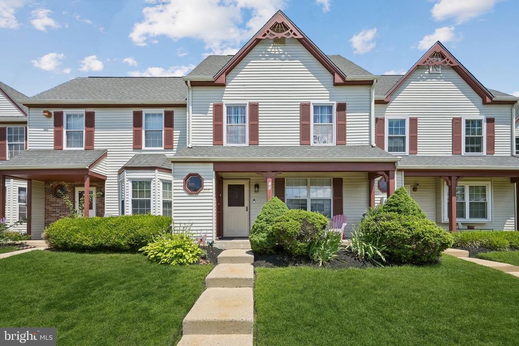 309 KNOLL DR, Blackwood, NJ 08012