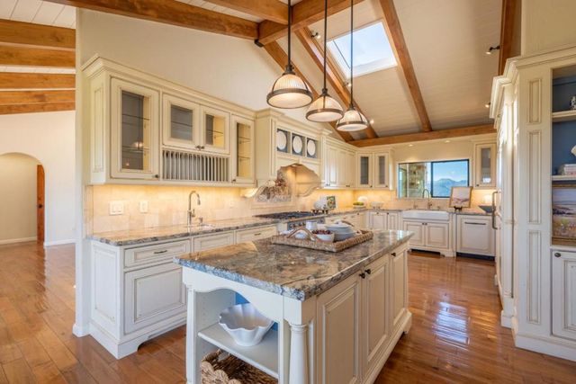 15475 Via Los Tulares, Carmel Valley, CA 93924