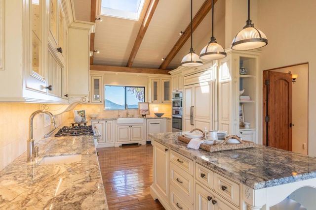 15475 Via Los Tulares, Carmel Valley, CA 93924