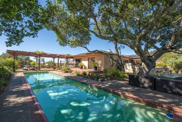 15475 Via Los Tulares, Carmel Valley, CA 93924