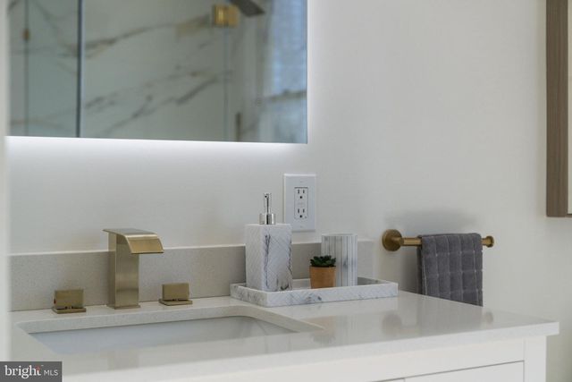 1802 LAMONT ST NW, Washington, DC 20010