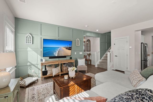 208 Lynx Lane, Summerville, SC 29483