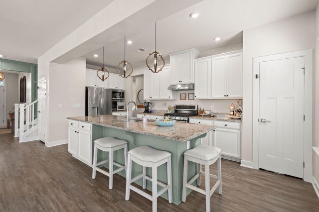 208 Lynx Lane, Summerville, SC 29483