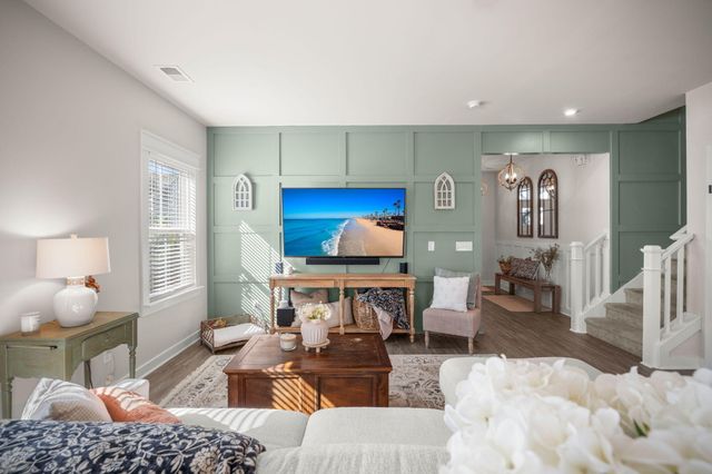 208 Lynx Lane, Summerville, SC 29483