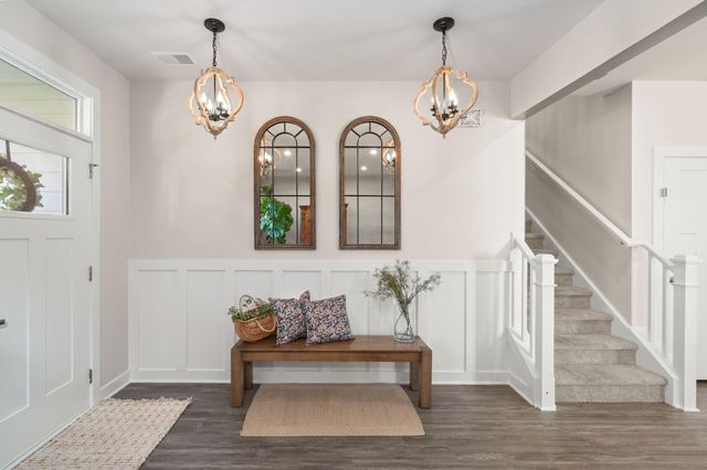 208 Lynx Lane, Summerville, SC 29483