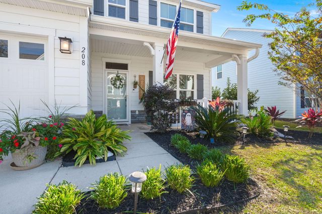 208 Lynx Lane, Summerville, SC 29483