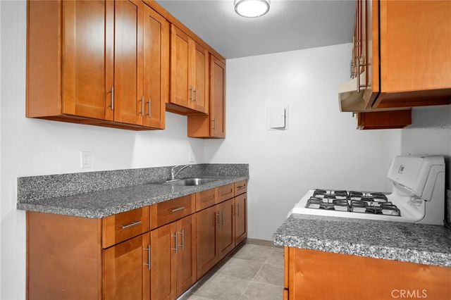 521 E Lomita Avenue 205, Glendale, CA 91205