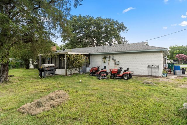 18888 State Highway 274, Kemp, TX 75143