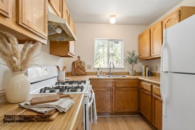 13807 Bluebird Way, Oregon House, CA 95962