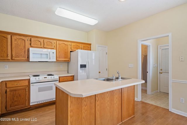 7212 N Swinnea Ridge, Southaven, MS 38671