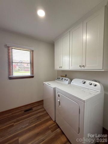 110 Aqua Drive, Mooresville, NC 28117