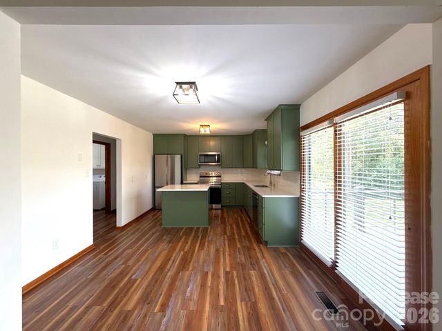 110 Aqua Drive, Mooresville, NC 28117