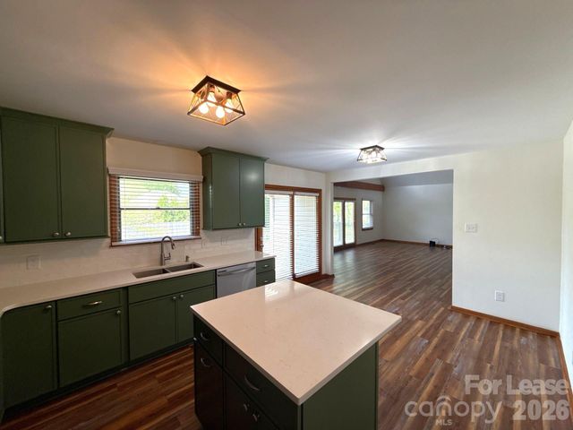 110 Aqua Drive, Mooresville, NC 28117