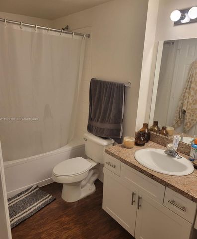 11700 SW 2 13307 13307, Pembroke Pines, FL 33025