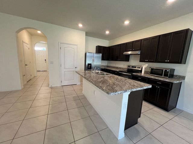 1370 YELLOW FINCH DRIVE, Davenport, FL 33837