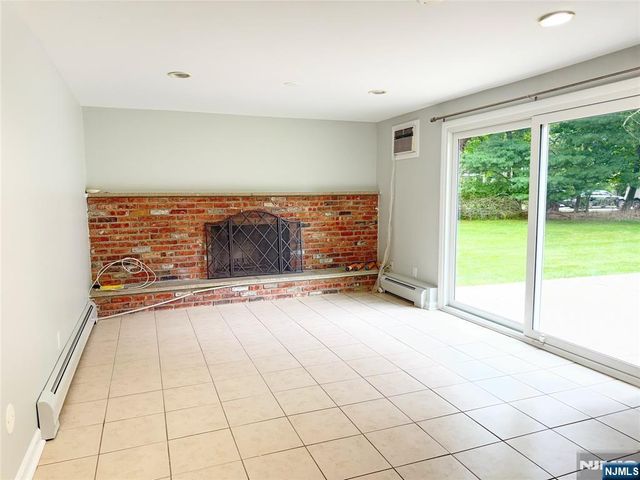 69 Feldman Court, Mahwah, NJ 07430