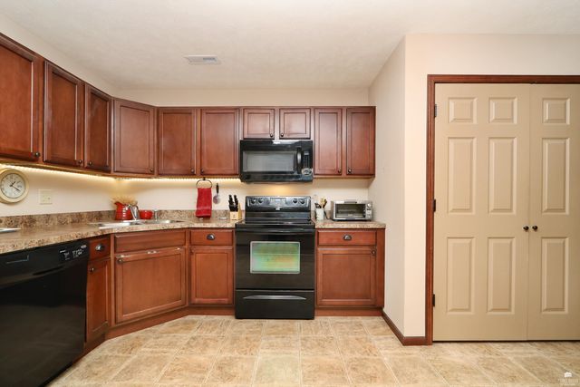 2910 Brookville Drive, Manhattan, KS 66502