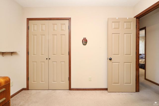 2910 Brookville Drive, Manhattan, KS 66502