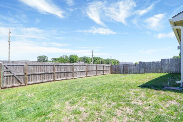 2910 Brookville Drive, Manhattan, KS 66502
