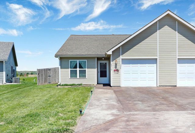 2910 Brookville Drive, Manhattan, KS 66502