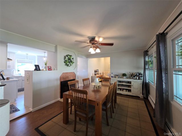 140 Springtime Lane W, Levittown, NY 11756