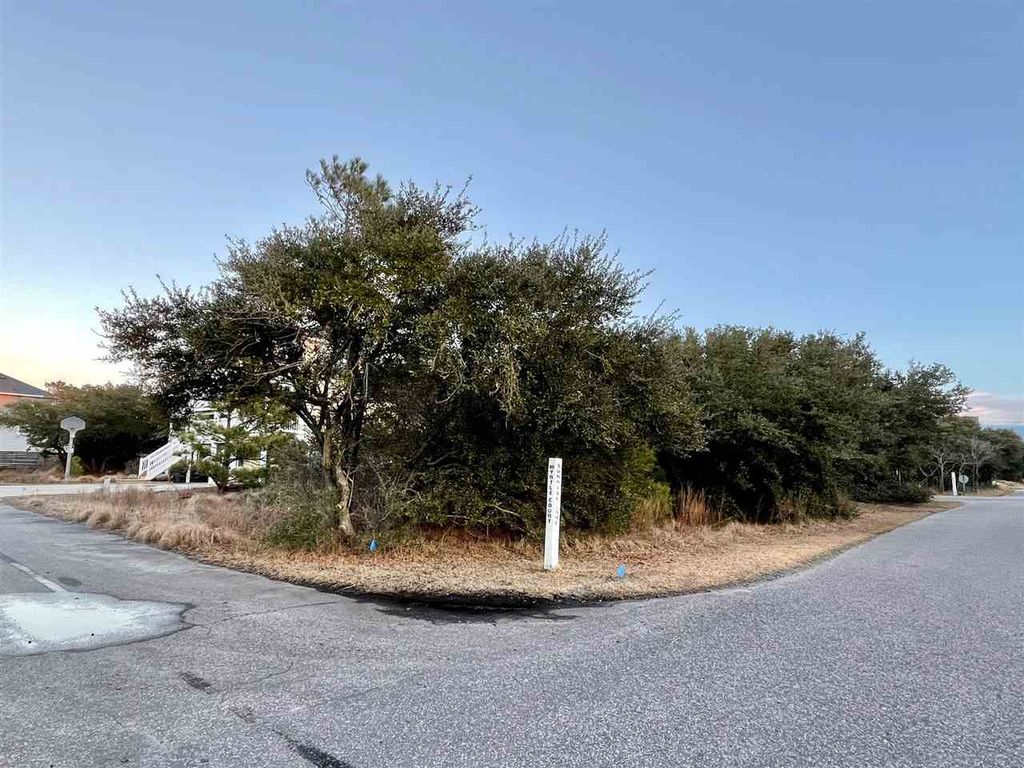 Image 1 of property listing at 768 Myrtle Court Lot 134, Corolla, NC 27927