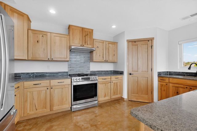 2245 Venada Road NE, Rio Rancho, NM 87144