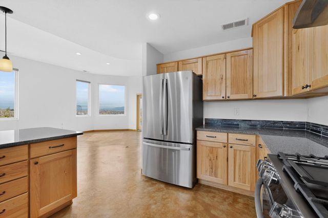 2245 Venada Road NE, Rio Rancho, NM 87144