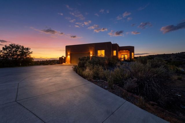 2245 Venada Road NE, Rio Rancho, NM 87144