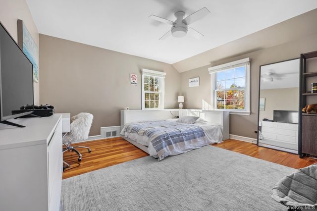 112 Clarence Road, Scarsdale, NY 10583