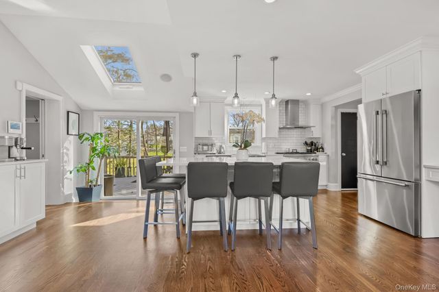 112 Clarence Road, Scarsdale, NY 10583