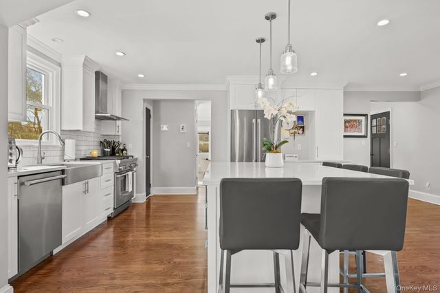 112 Clarence Road, Scarsdale, NY 10583