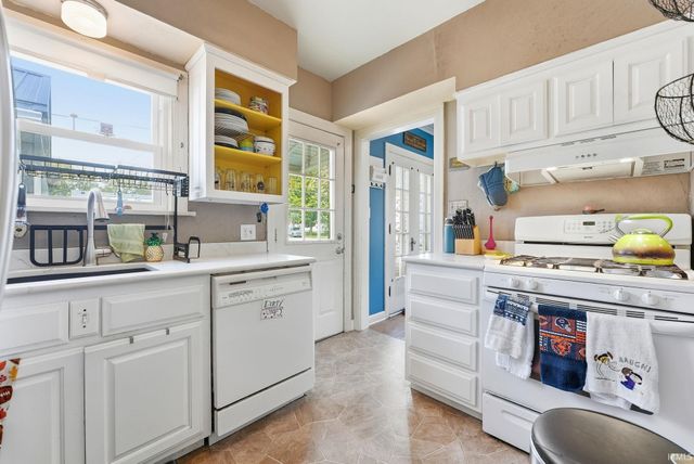 2302 Wawonaissa Trail, Fort Wayne, IN 46809