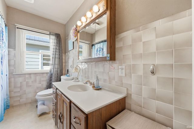 2302 Wawonaissa Trail, Fort Wayne, IN 46809