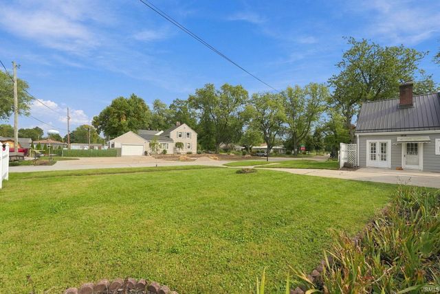 2302 Wawonaissa Trail, Fort Wayne, IN 46809