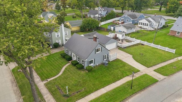 2302 Wawonaissa Trail, Fort Wayne, IN 46809