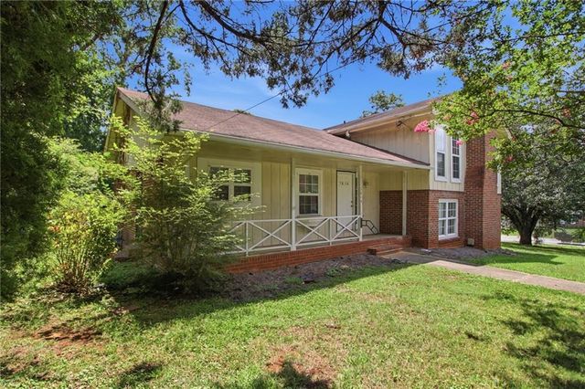 1614 Devon Court, Stone Mountain, GA 30088