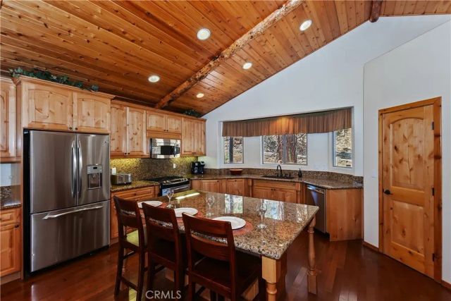 43336 Shasta Road, Big Bear Lake, CA 92315