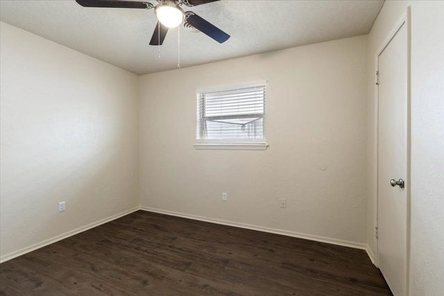 4816 NW Ozmun, Lawton, OK 73505