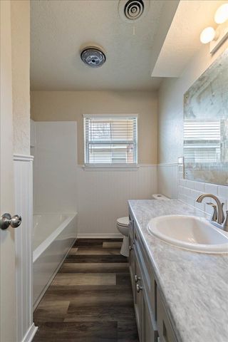 4816 NW Ozmun, Lawton, OK 73505